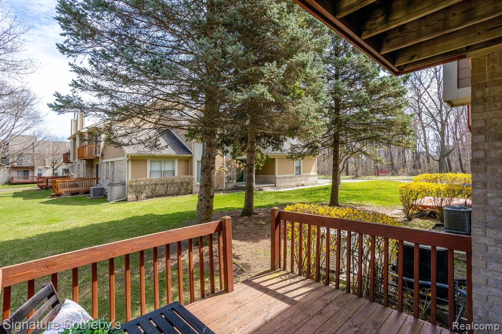 9410 Westwind Drive, Livonia, MI 48150 — Photo 8