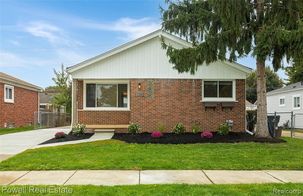 21706 Avalon Street, Saint Clair Shores, MI 48080