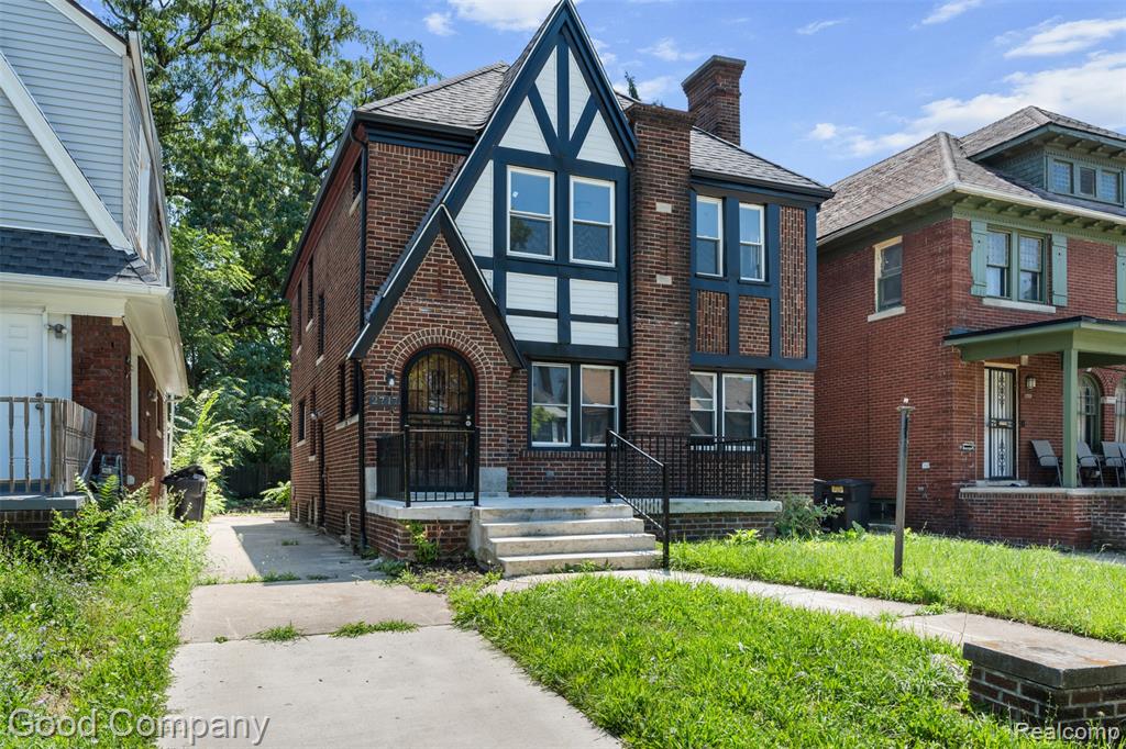 2717 burlingame, Detroit, MI 48206 — Photo 2