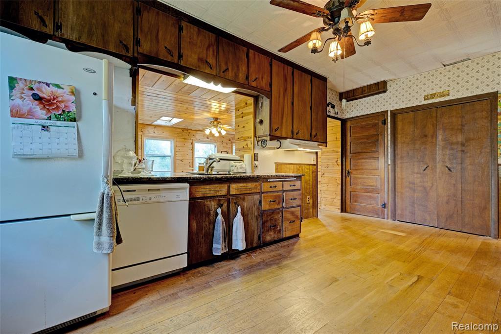 8028 Clarence Street, Goodrich Vlg, MI — Photo 23
