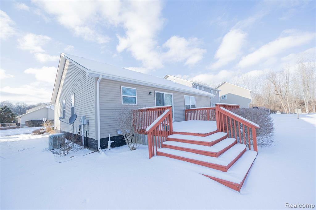 17155 Theresa Lane, New Boston, MI 48164 — Photo 27