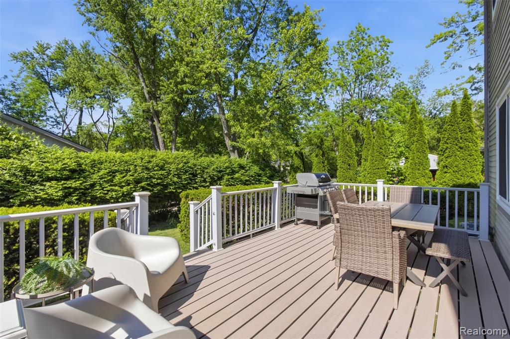 6790 Edwood Avenue, West Bloomfield, MI 48324 — Photo 31
