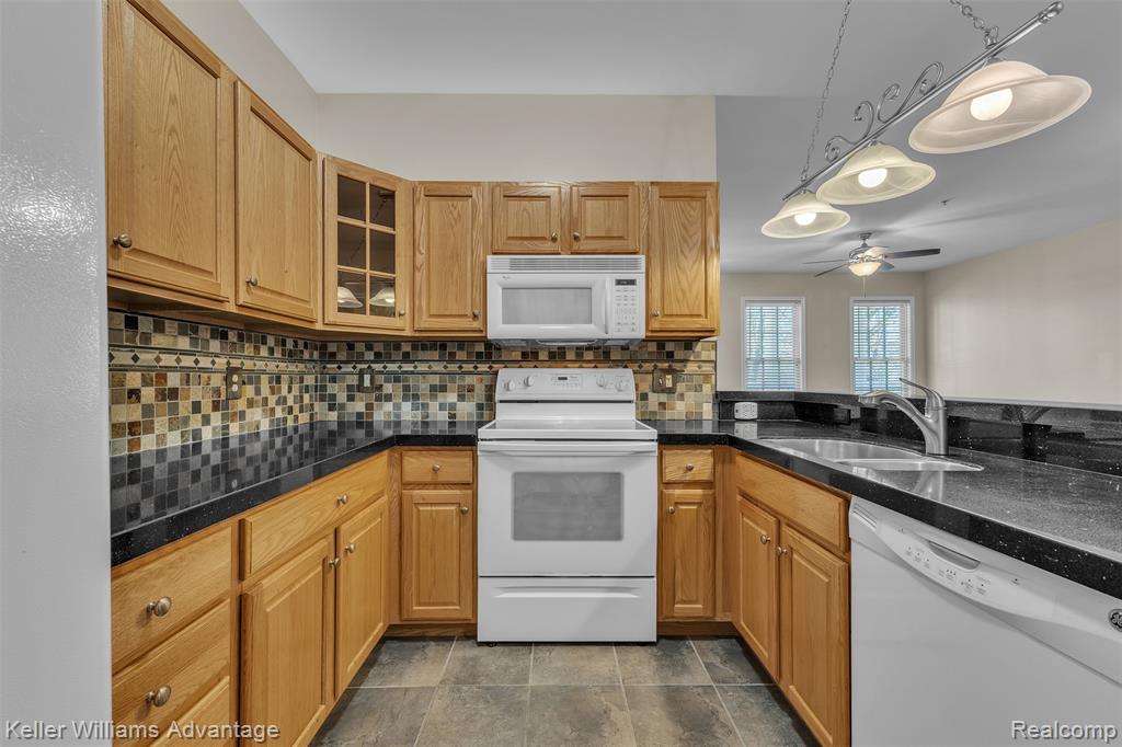 276 Constitution Street, Canton, MI 48188 — Photo 9