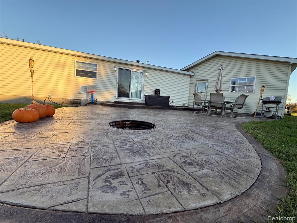 5106 Hawthorn, Brown, MI 48416 — front exterior