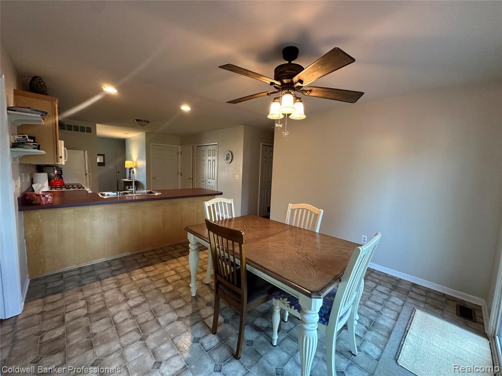 60 Old Carriage Lane, Lapeer, MI 48446 — Photo 12