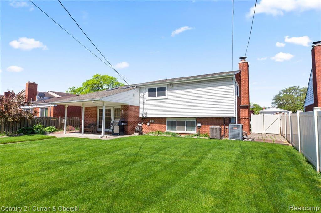 4669 PARKSIDE Boulevard, Allen Park, MI 48101 — Photo 33