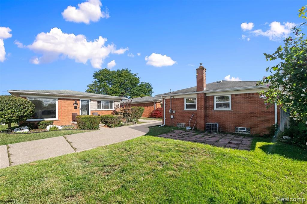 8873 Wormer, Redford, MI 48239 — Photo 18