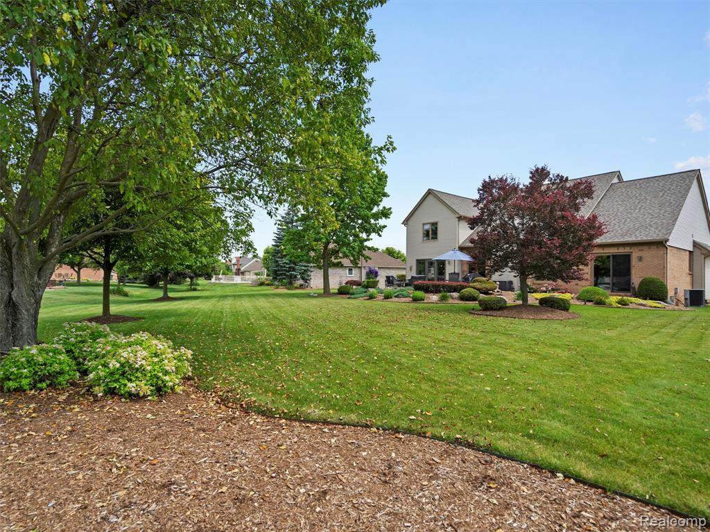47215 Robins Nest Drive, Utica, MI 48315 — Photo 53