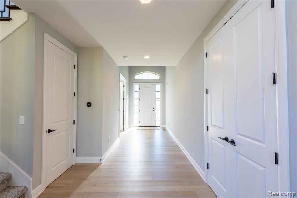 5092 Westminster Avenue, Troy, MI 48085 — Photo 5