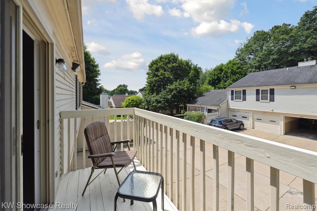 7783 Lake Ridge Drive, Waterford, MI 48327 — Photo 27
