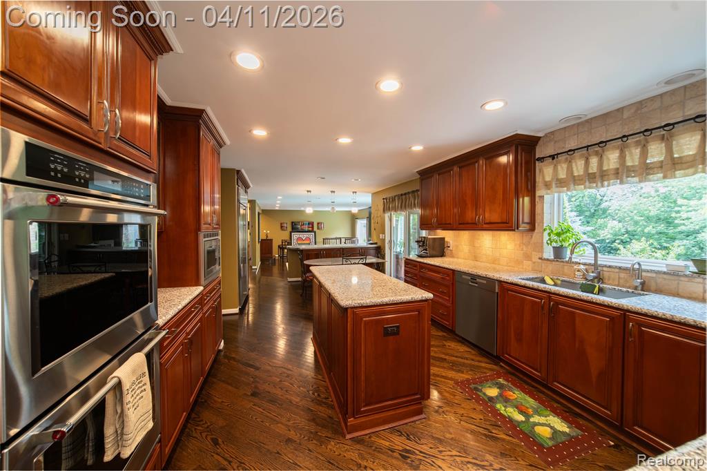 4683 Maura Lane, West Bloomfield, MI 48323 — Photo 18