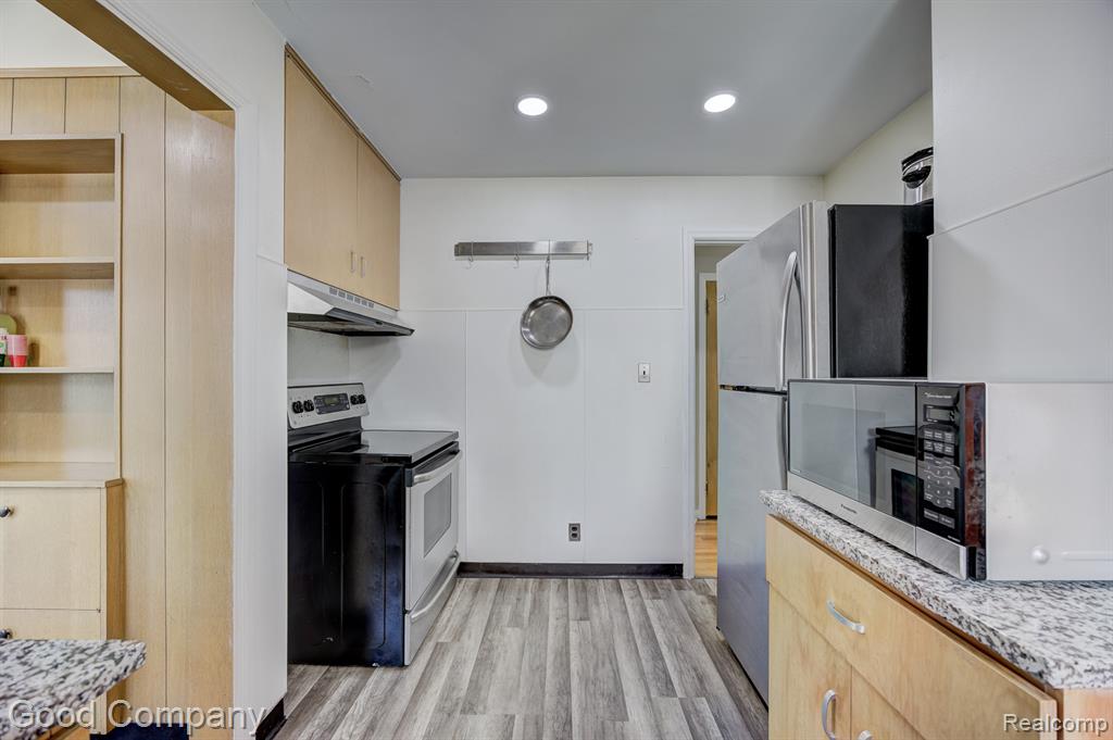 524 S Stephenson Highway, Royal Oak, MI 48067 — Photo 12