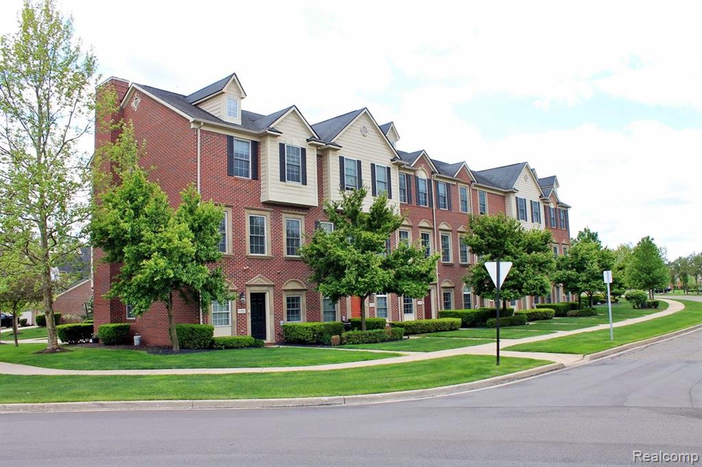 45862 S STONEWOOD Road, 218, Canton, MI 48187 — Photo 2