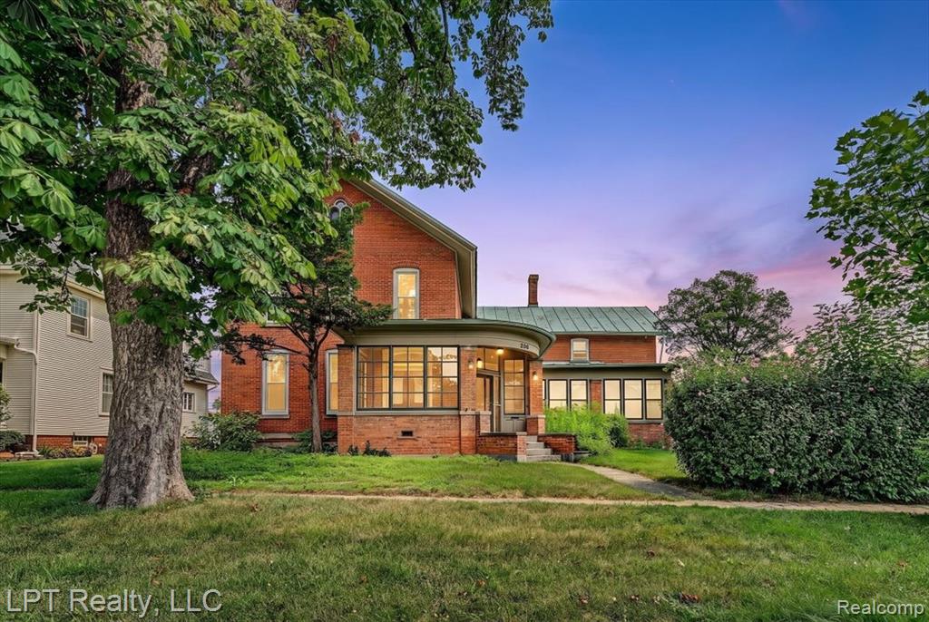 206 N Macomb Street, Monroe, MI 48162