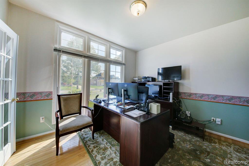 6813 Poppleton Road, Canton, MI 48187 — Photo 5