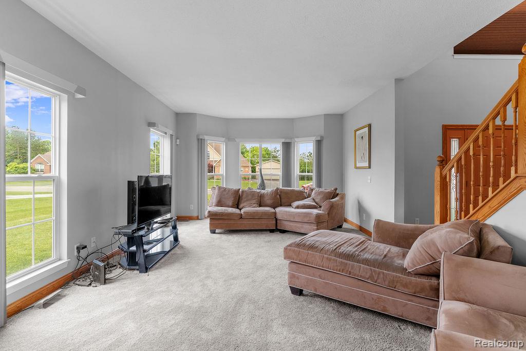 7190 Westminster Circle, Grand Blanc, MI 48439 — Photo 11