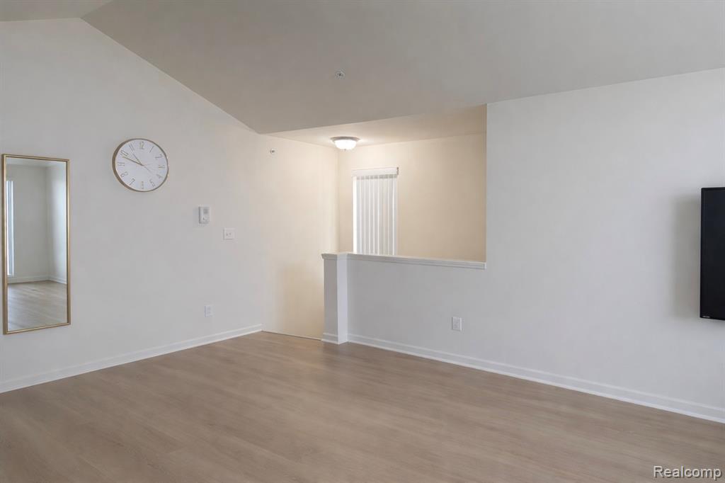 51843 E Pointe Lane, New Baltimore, MI — Photo 4