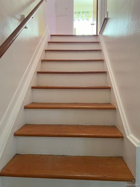 8843 PEMBROKE Avenue, Detroit, MI 48221 — Photo 12