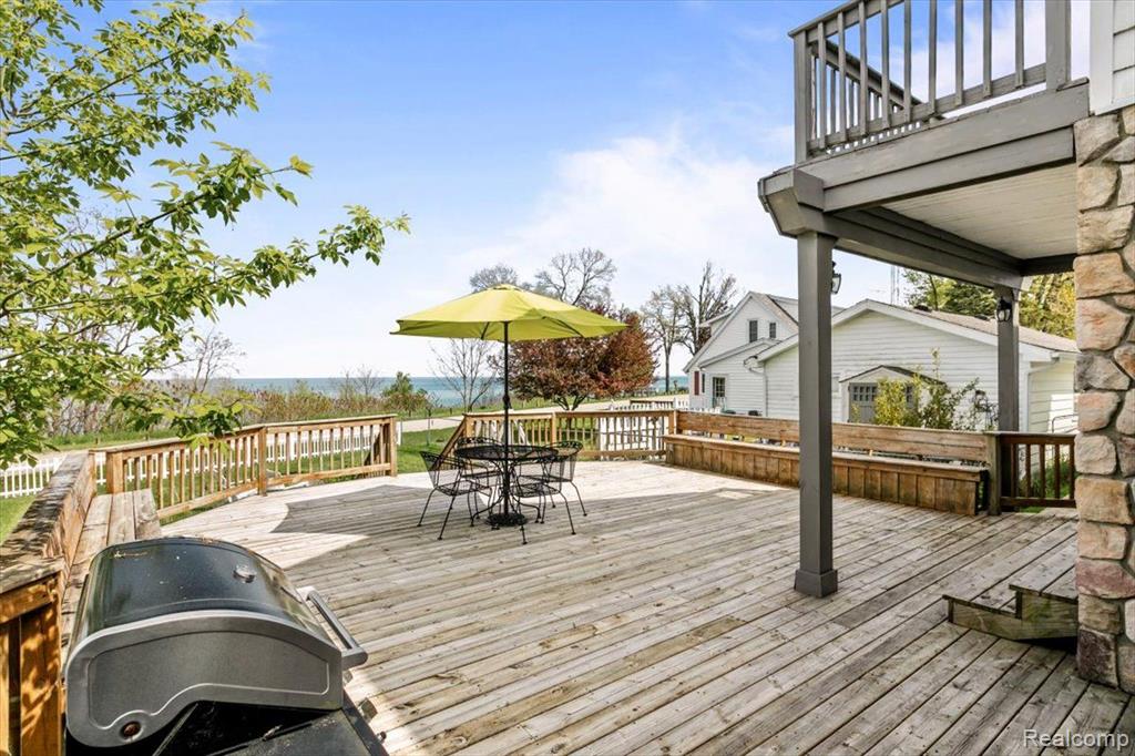 7158 LAKEVIEW Drive, Lexington, MI 48450 — Photo 31