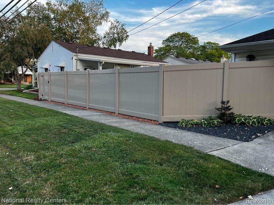 6157 DEERING Street, Garden City, MI — Photo 29