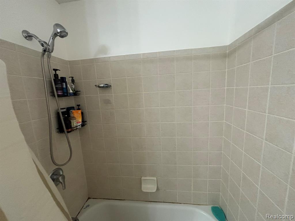 44700 Heather Lane, 19, Canton, MI 48187 — Photo 23