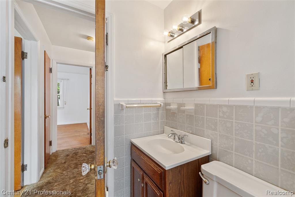 6953 N Vernon Street, Dearborn Heights, MI 48127 — Photo 12