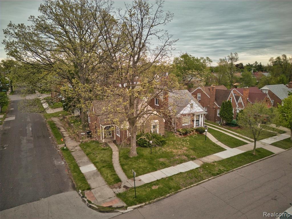 18718 Snowden Street - Photo 3