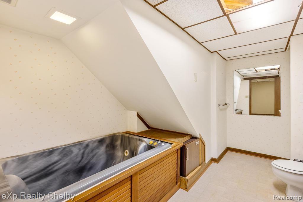 42151 OLD POND Circle, Plymouth, MI 48170 — Photo 25