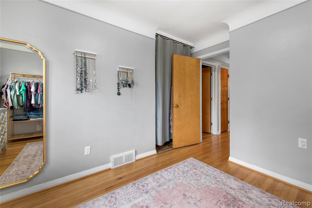 10534 Kingston Avenue, Huntington Woods, MI — Photo 18