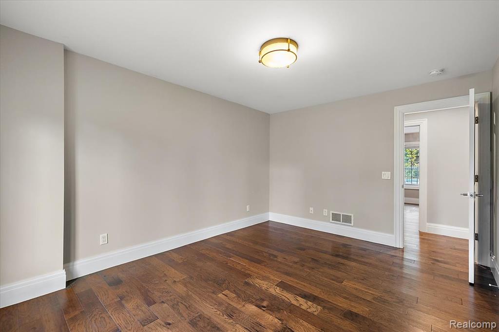 5741 Snowshoe Circle, Bloomfield Hills, MI 48301 — Photo 46