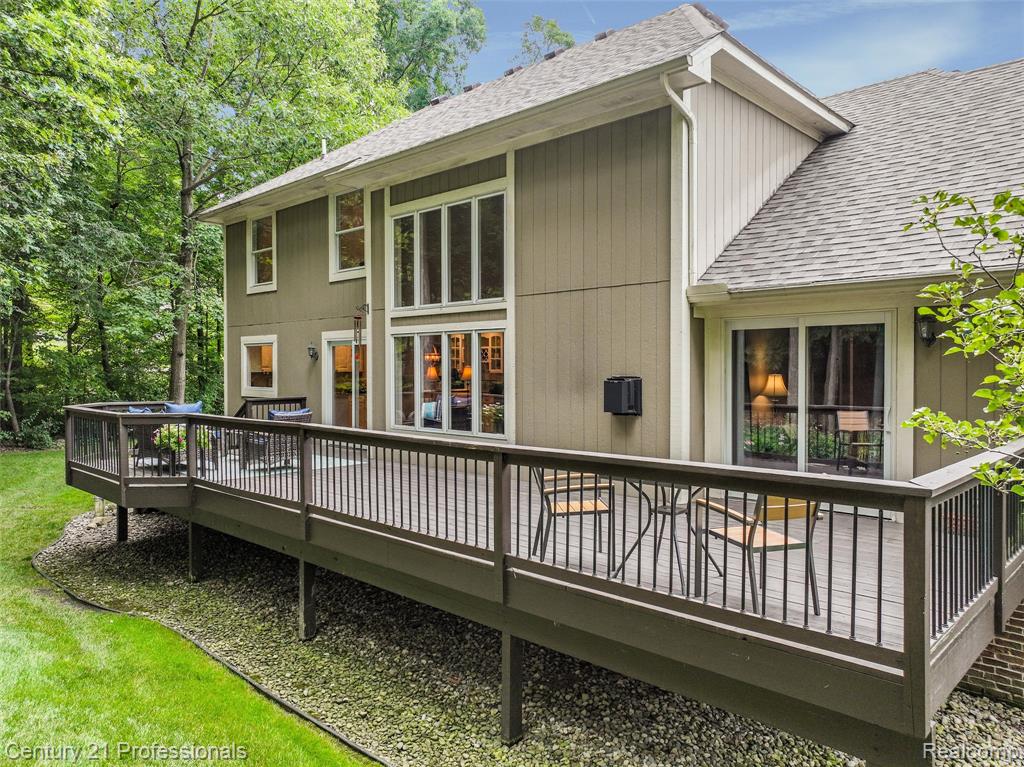 9884 Forest Ridge Drive, Clarkston, MI 48348 — Photo 43