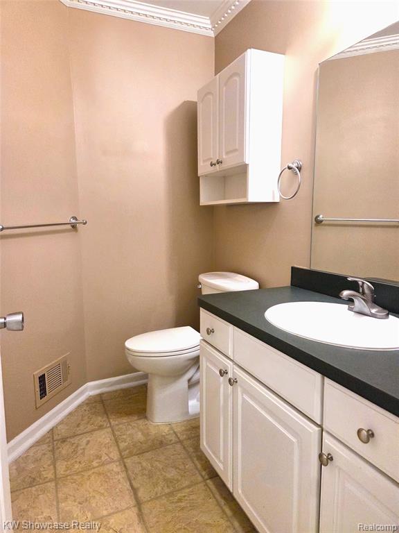4031 Heatherwood Court Heatherwood Ct, Warren, MI 48092 — Photo 7