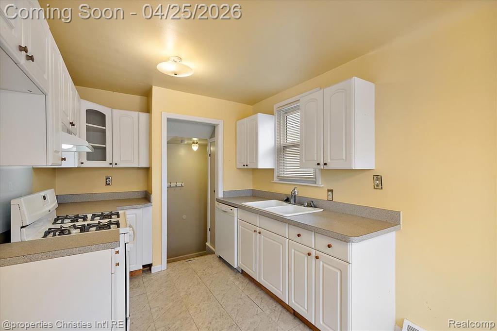 25373 Ivanhoe, Redford, MI 48239 — Photo 20
