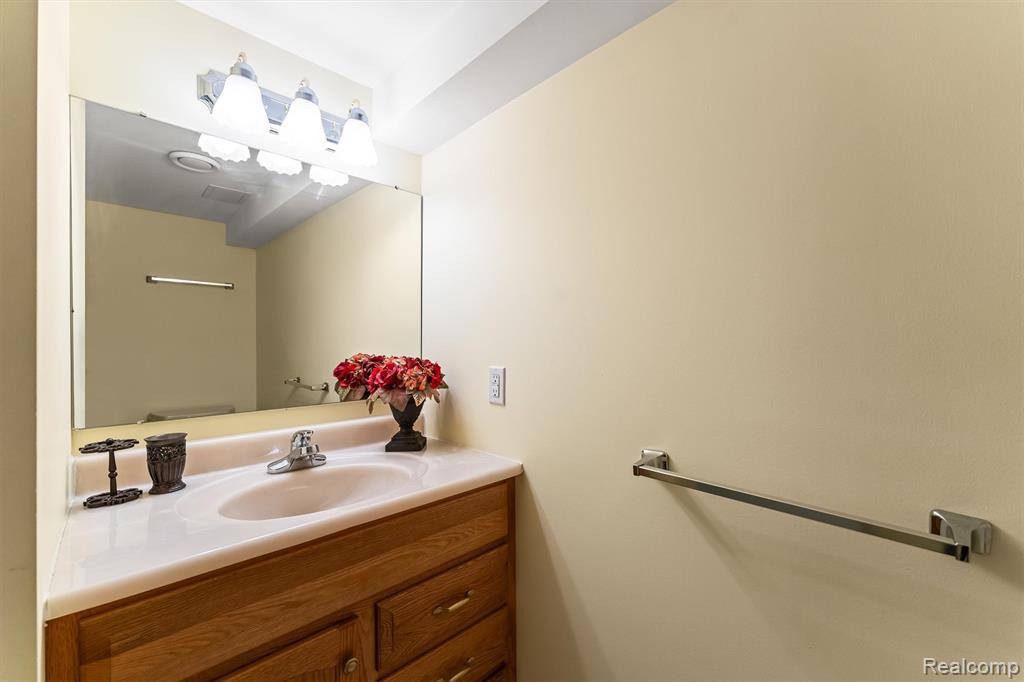 3432 Bonniebrook Court, Rochester, MI 48306 — Photo 42