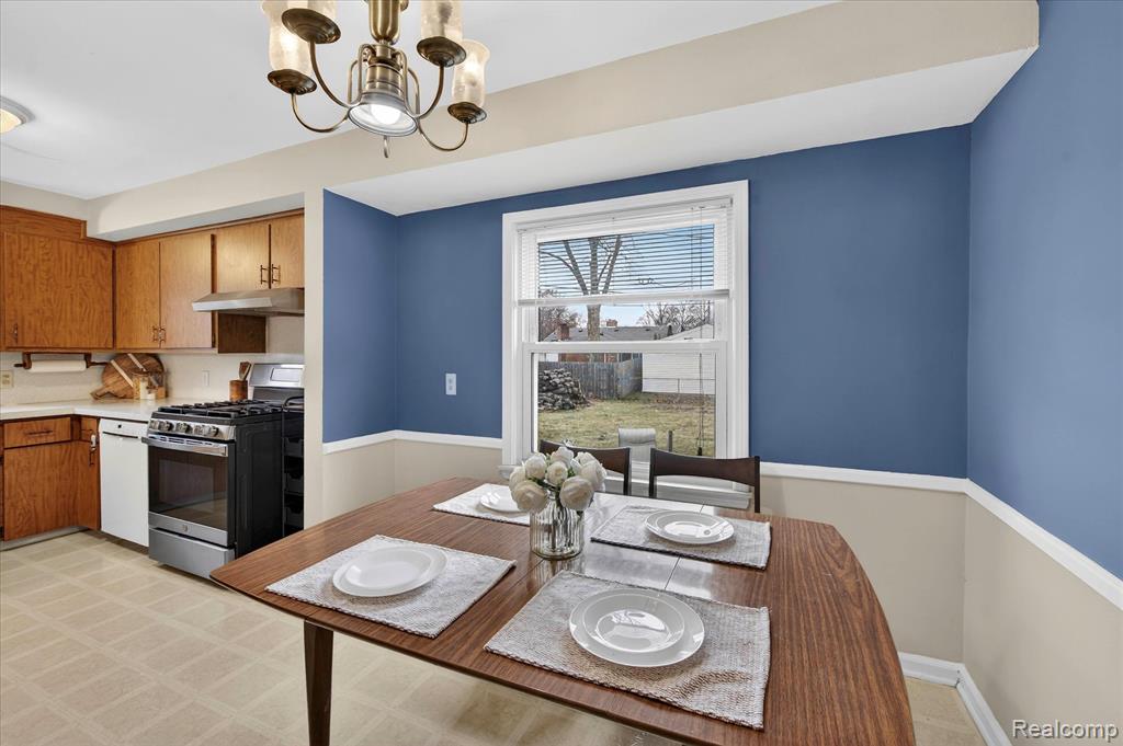 9619 Mayfield Street, Livonia, MI 48150 — Photo 17