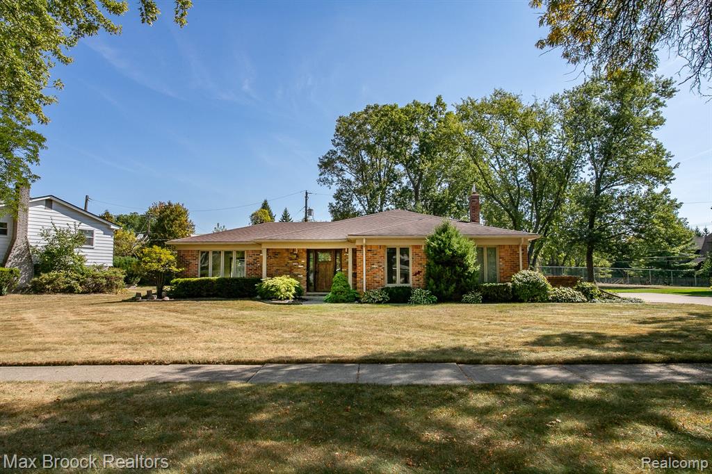 4298 Cherrywood Drive, Troy, MI 48098 — Photo 2