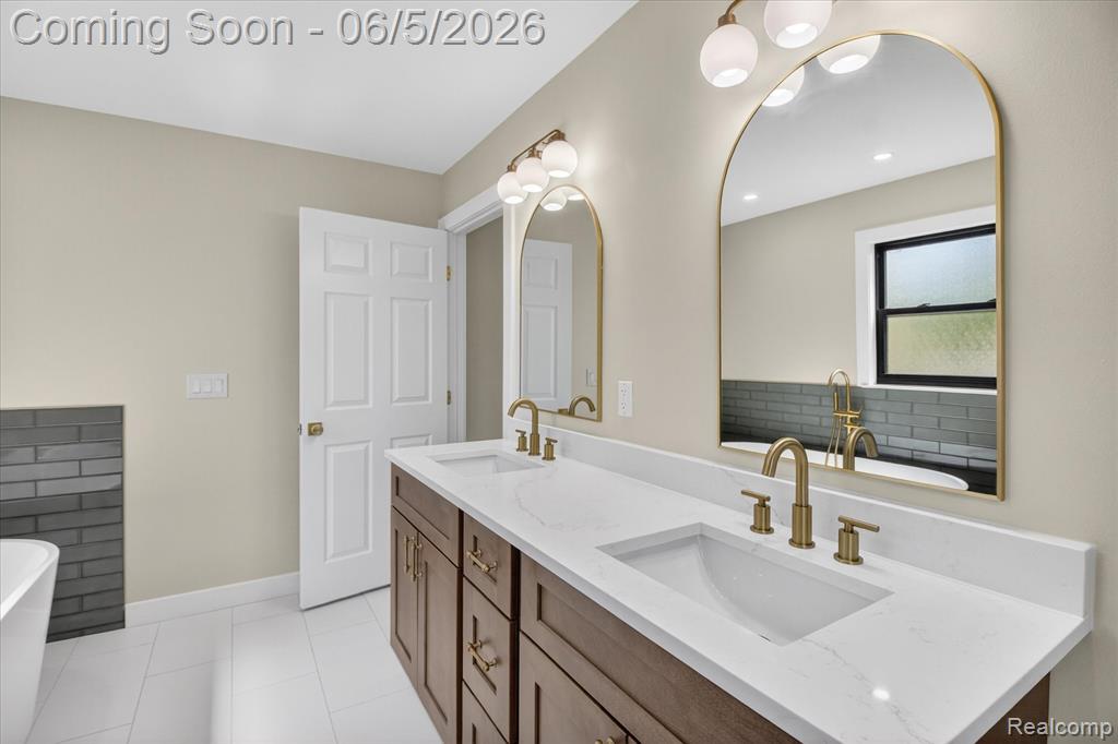 3901 Highlander Way W, Ann Arbor, MI 48108 — Photo 17