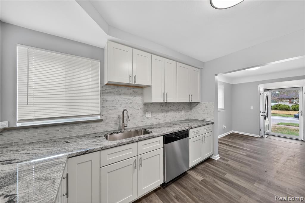 31244 Rosslyn Avenue, Garden City, MI — Photo 13