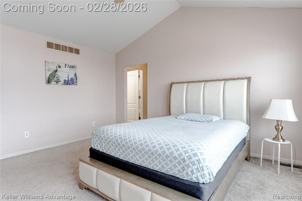 27455 Harrington Way, Novi, MI — Photo 21
