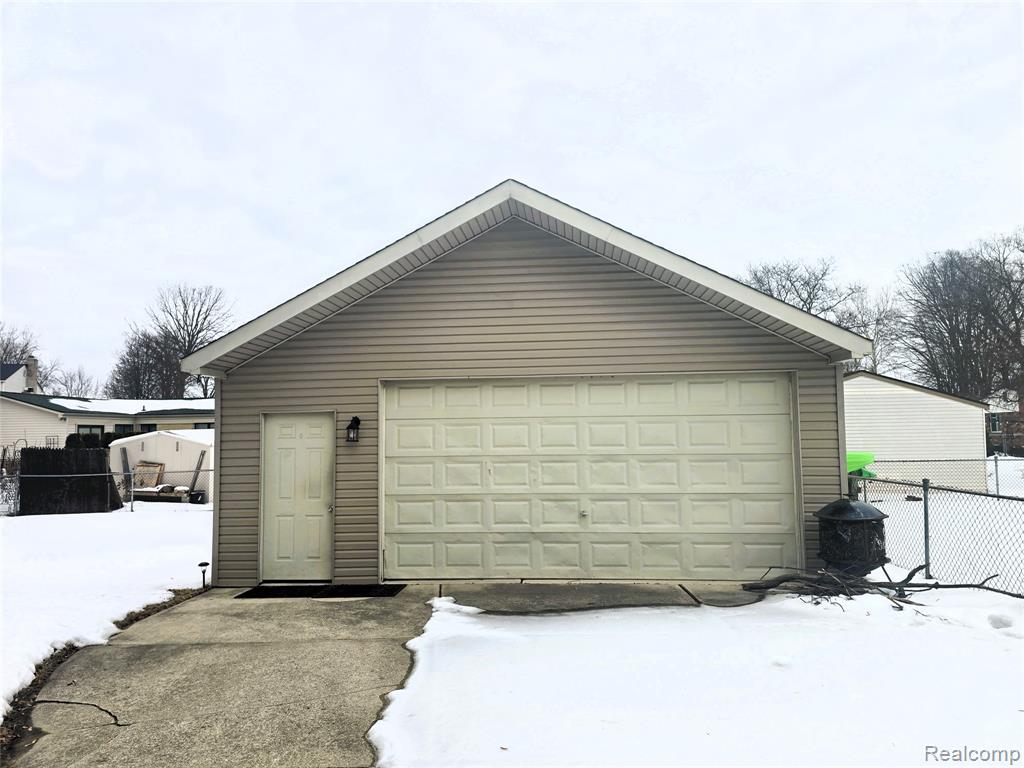 50674 Bower Drive, Chesterfield, MI 48047 — Photo 4