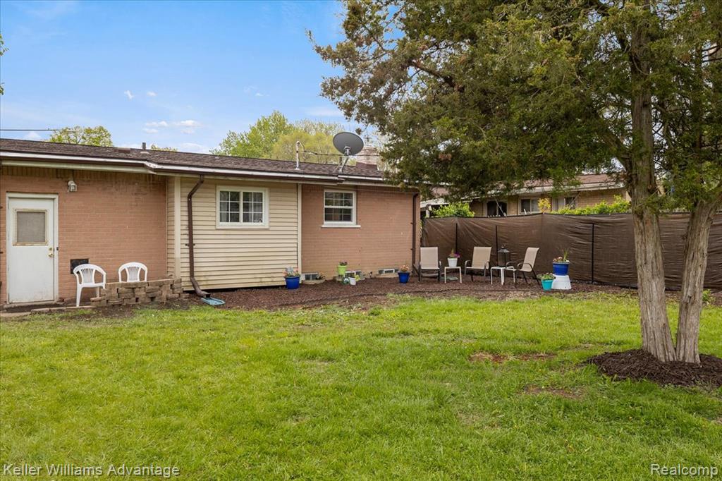 1251 Dufrain Avenue, Pontiac, MI 48342 — Photo 24