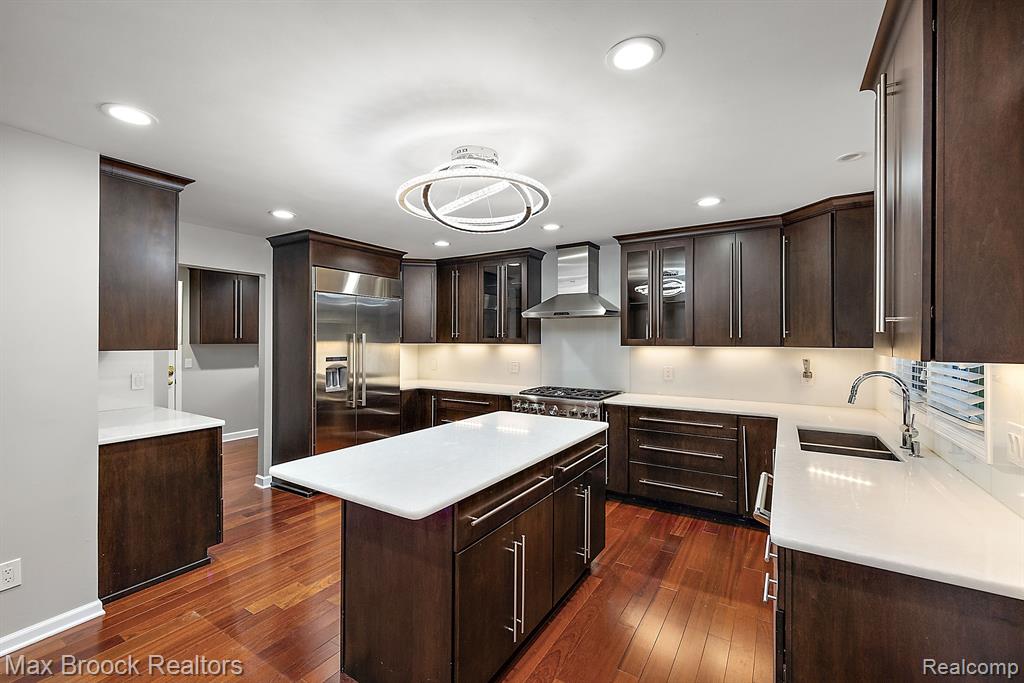 4696 PIER Court, Troy, MI 48098 — Photo 10