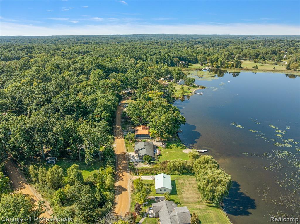 2679 Lakeview Drive, Ortonville, MI 48462 — Photo 50