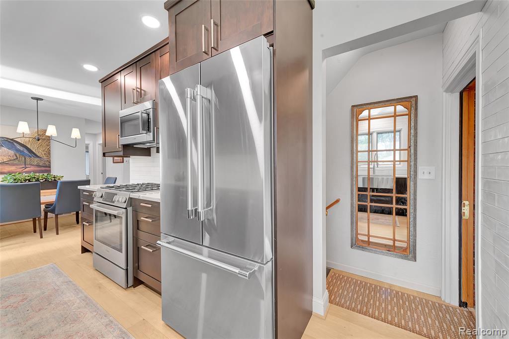 549 S Bywood Avenue, Clawson, MI — Photo 18
