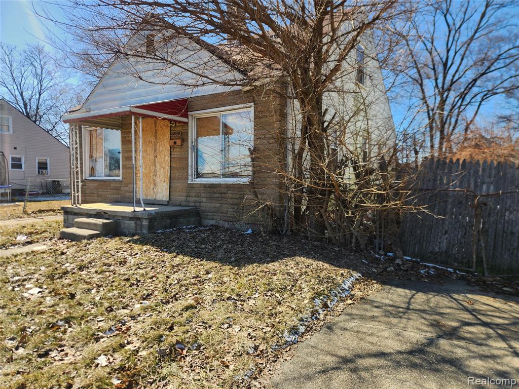 11669 Strathmoor Street, Detroit, MI, 48227