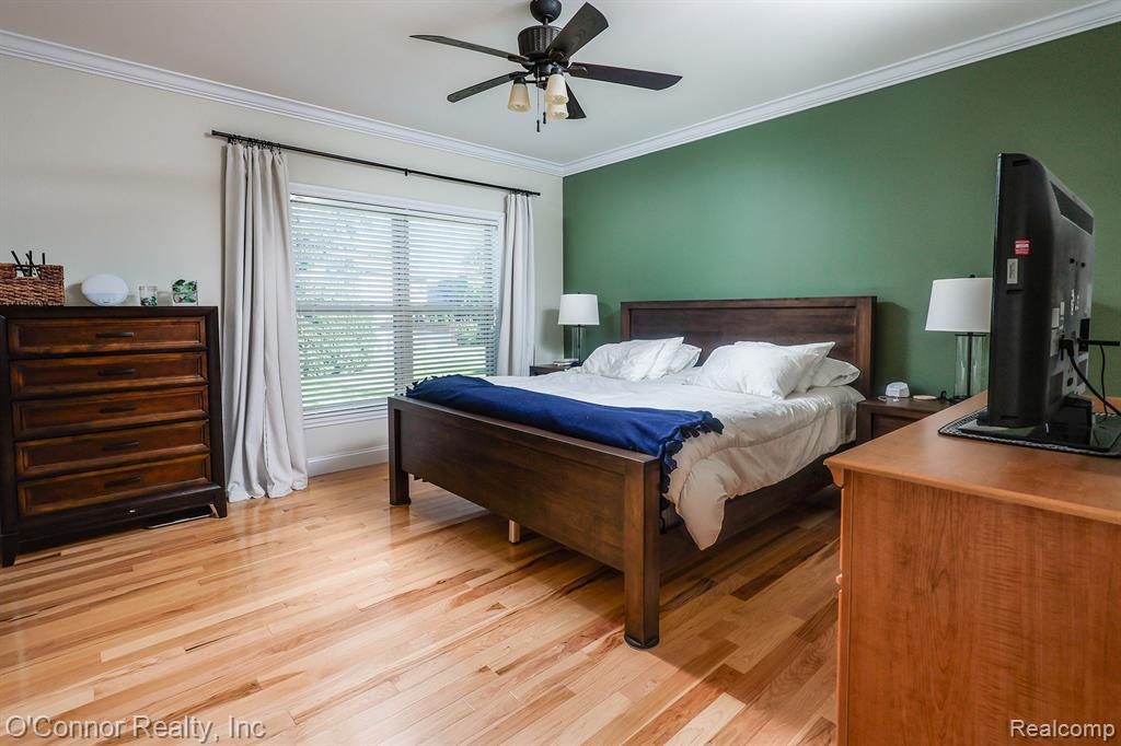 940 Covington Court, Marysville, MI 48040 — Photo 14
