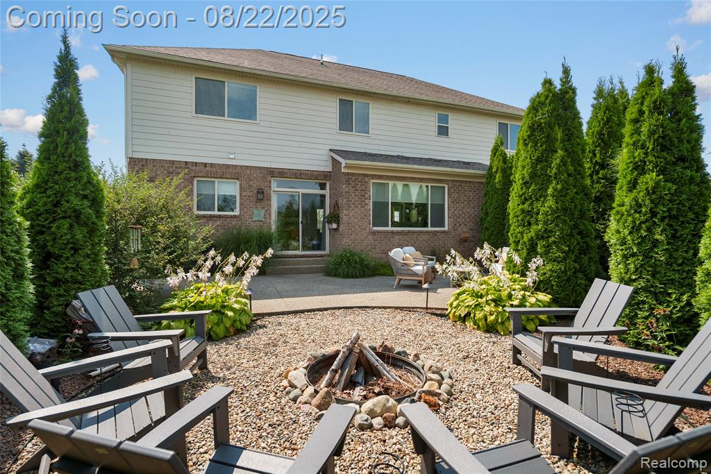637 Edinburgh Circle, Highland, MI — Photo 45