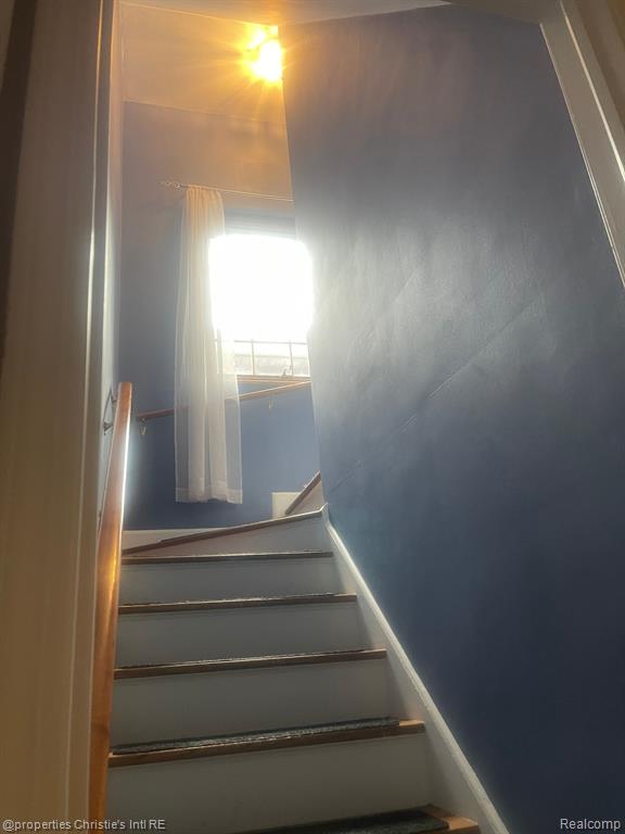 532 SAINT CLAIR Street, Grosse Pointe, MI 48230 — Photo 24