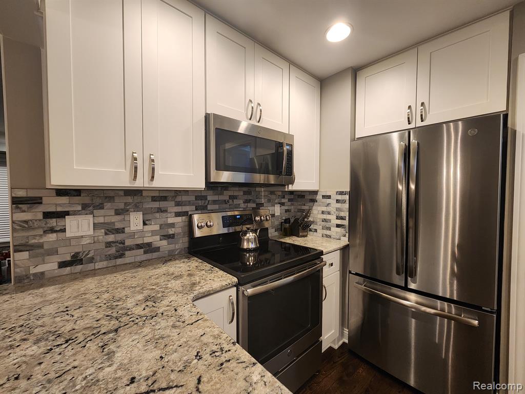 4711 ROBINWOOD Avenue, Royal Oak, MI 48073 — Photo 9