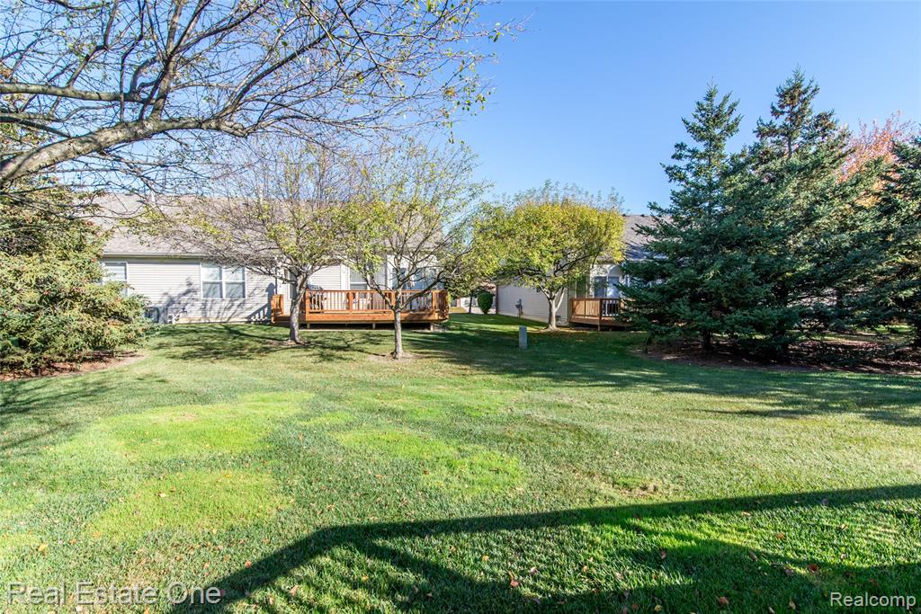 568 Woodhaven Drive, Walled Lake, MI 48390 — Photo 10